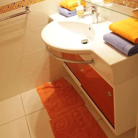 Parque Santiago 2 Americas Hotel *